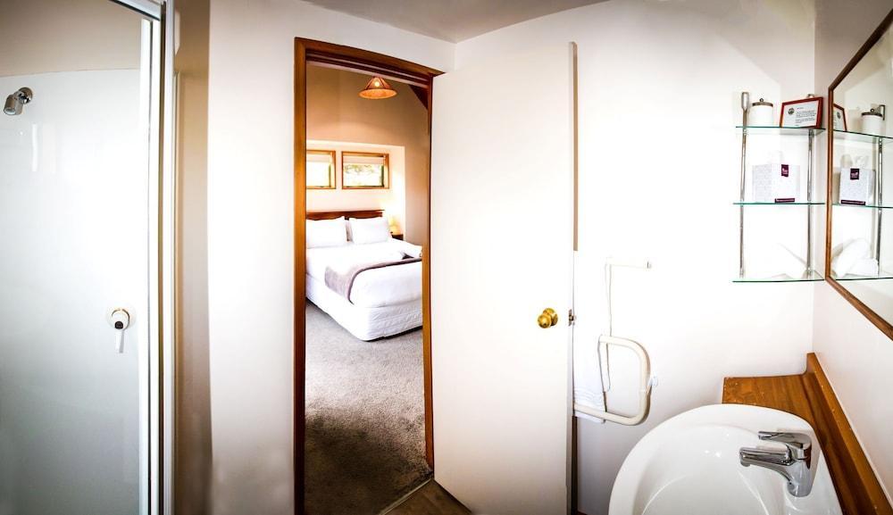 Te Wanaka Lodge Bagian luar foto