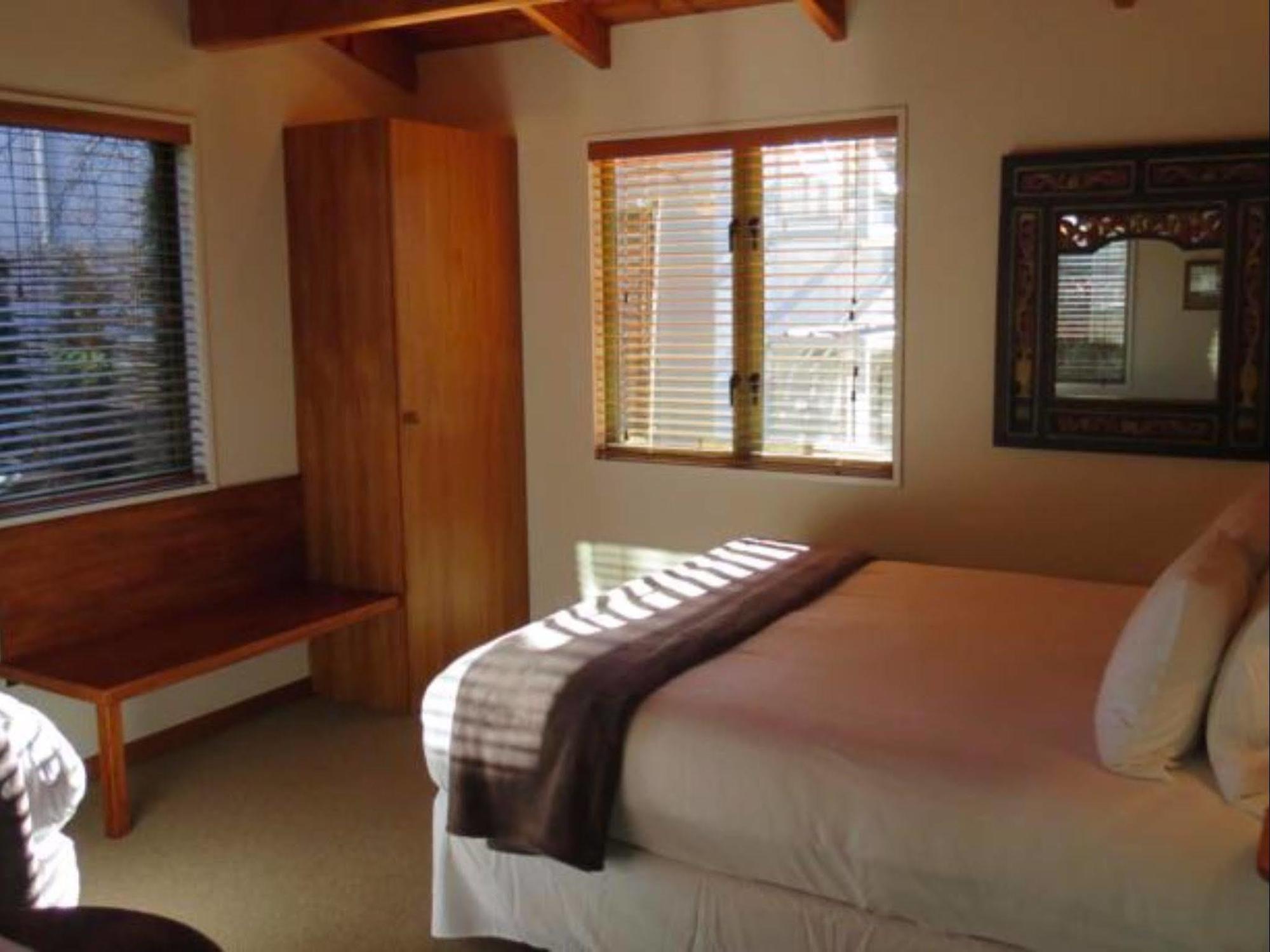 Te Wanaka Lodge Bagian luar foto