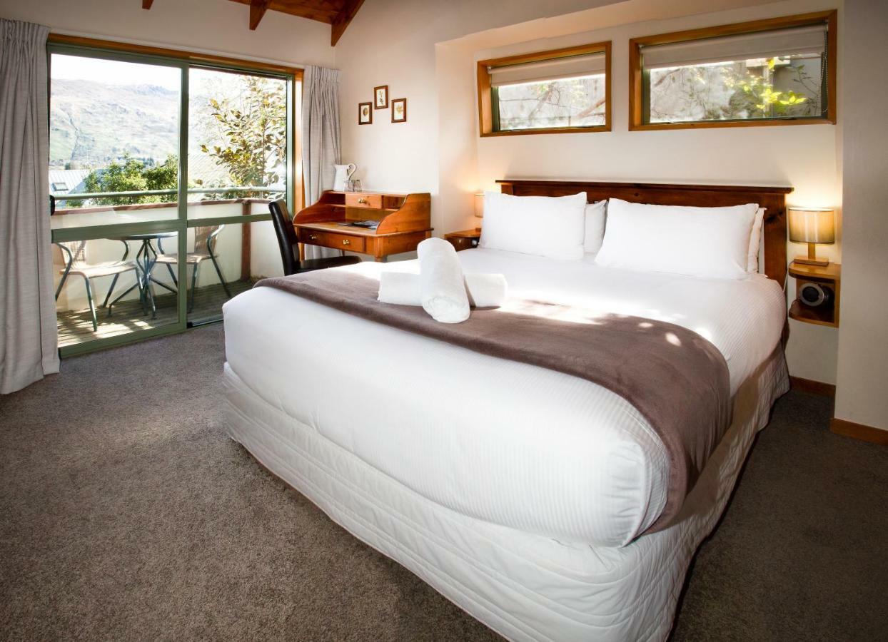 Te Wanaka Lodge Bagian luar foto
